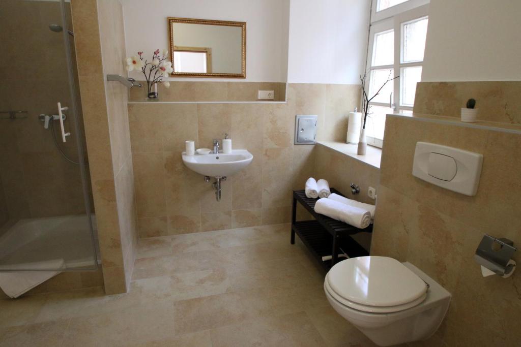 studio-ferienwohnung-mit-kingsize-bett-–-nebengebaude-1-og (5)