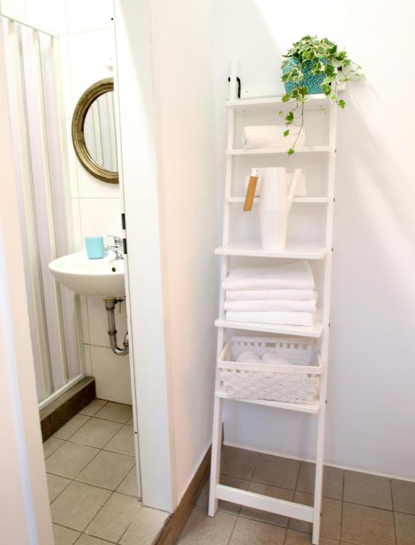 superior-studio-apartment (7)