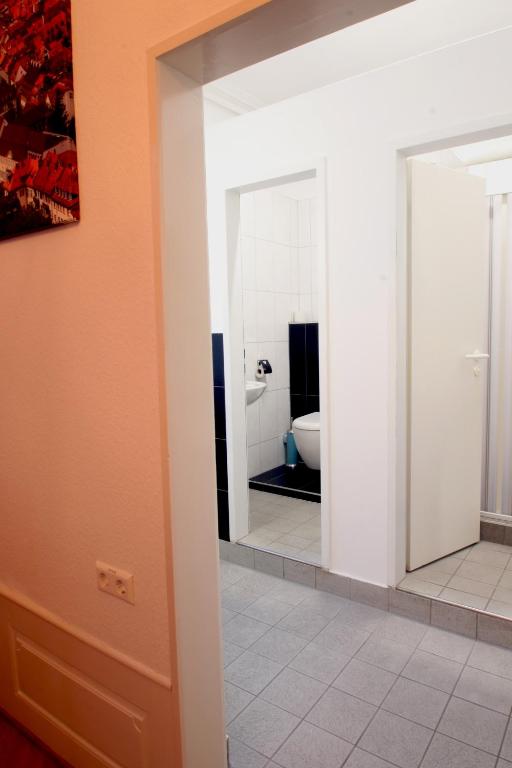 superior-studio-apartment (8)